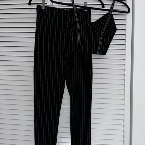 Matching Set Striped Leggings and Top - Picture 2 of 6